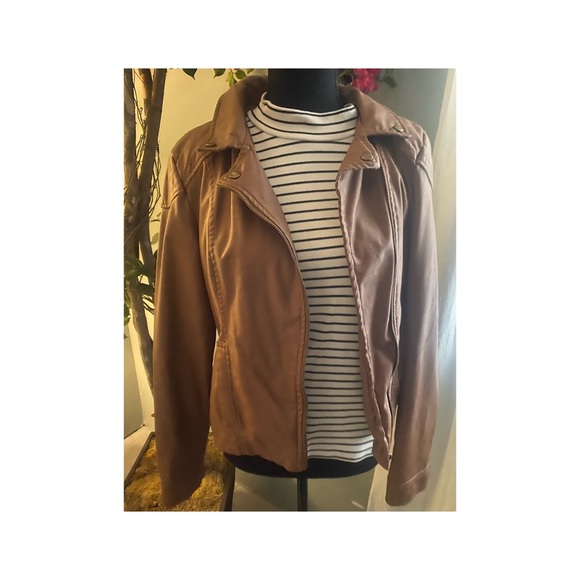 Jacket - Picture 2 of 4